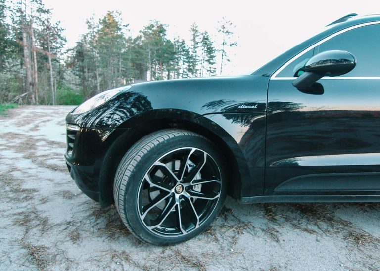 Prednji točak i sportske kočnice Porsche Macan