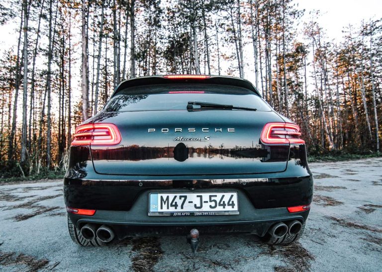 Porsche Macan zadnja LED svjetla i sportski auspuh